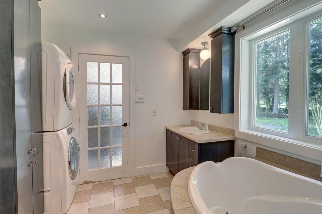Eastern Township'S Getaway! Beach + Ski Haven Magog Eksteriør billede